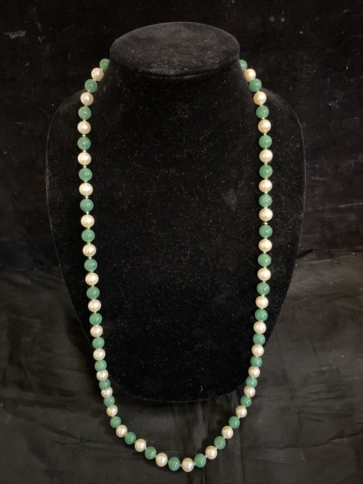 Hand Knotted Simulated Pearl & Aventurine Beaded Necklace 36" 9.5mm