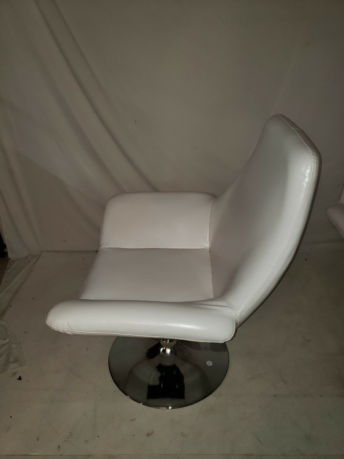 Eero Saarinen style Mid Century Modern White Chair