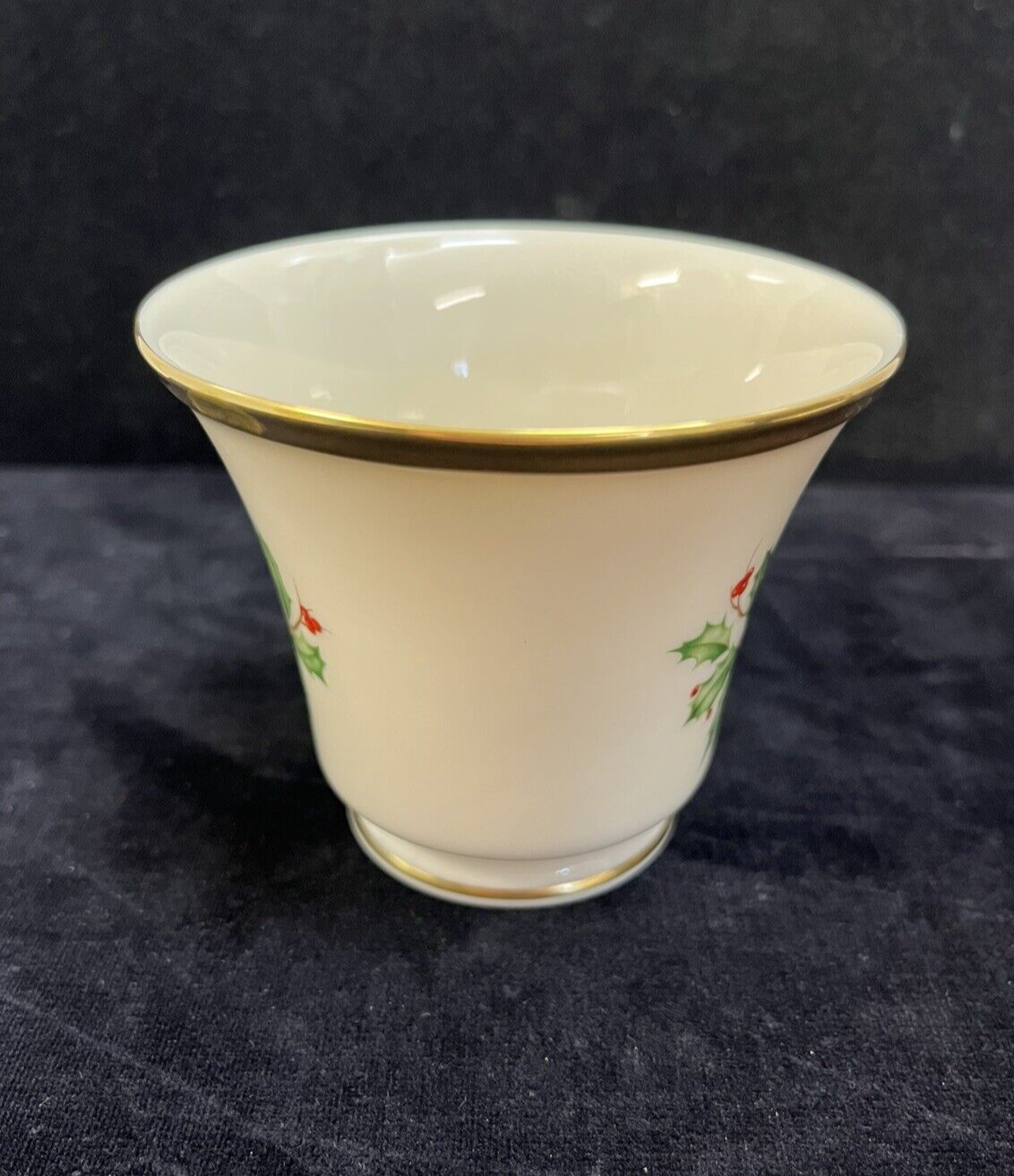 Lenox Ivory China Holiday Tea Cup and Saucer Holly Berry Gold Rim