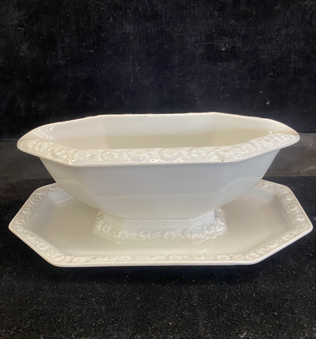 Rosenthal Classic Rose Maria White Gravy Boat with Attached Underplate