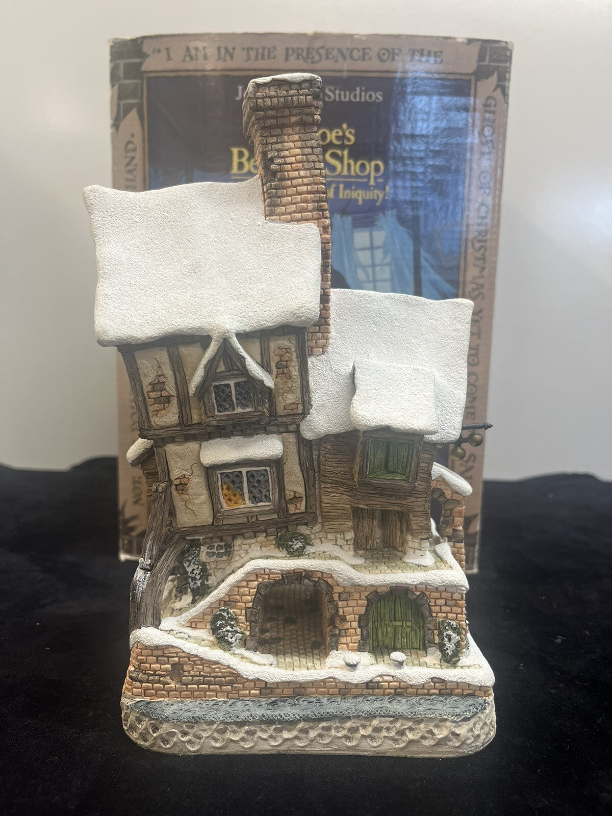 1993 CHRISTMAS SPECIAL DAVID WINTER COTTAGES "OLD JOE'S BEETLING SHOP" W/BOX