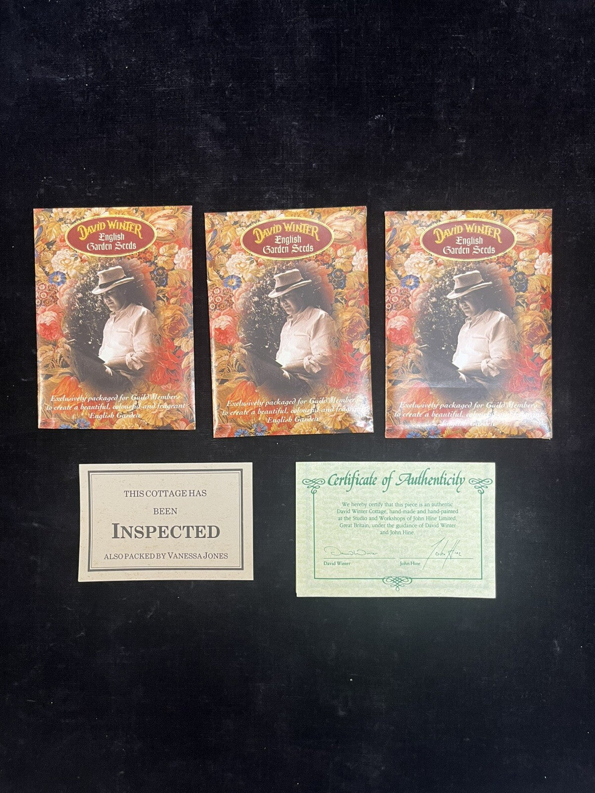 David Winter Gardener's Cottage mint condition w COA w/ original box 3x Seeds
