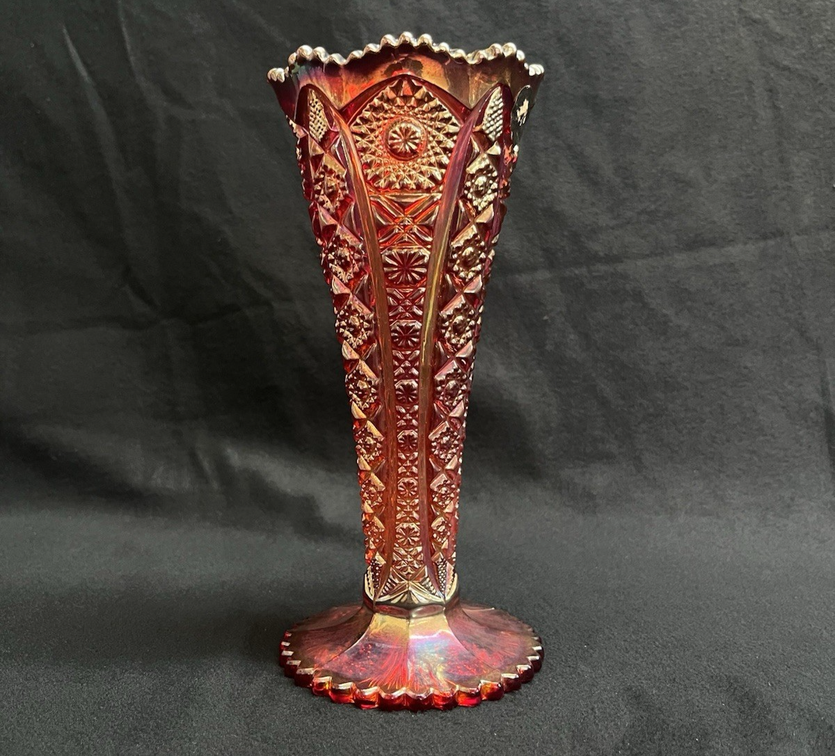 Vintage Imperial Glass Carnival Daisy and Button Sunset Red Bud Vase 8"