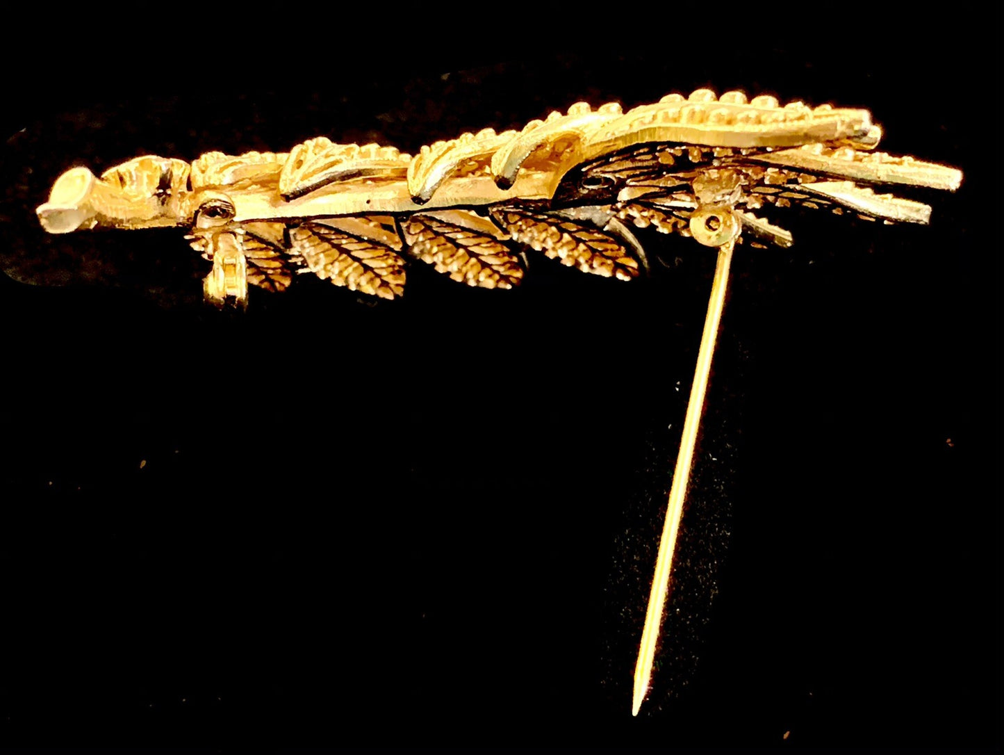 Signed PM Vintage Gold 12 Leaf Layered Brooch Pin 2 3/4" x 2"