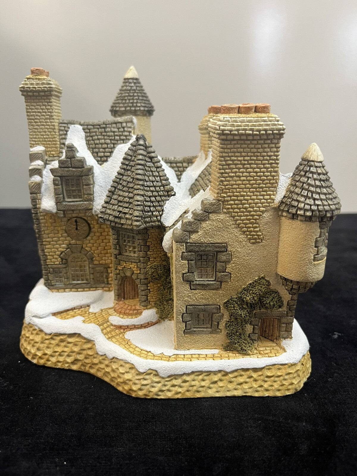 CHRISTMAS IN SCOTLAND AND HOGMANAY by David Winter Special For Christmas 1988