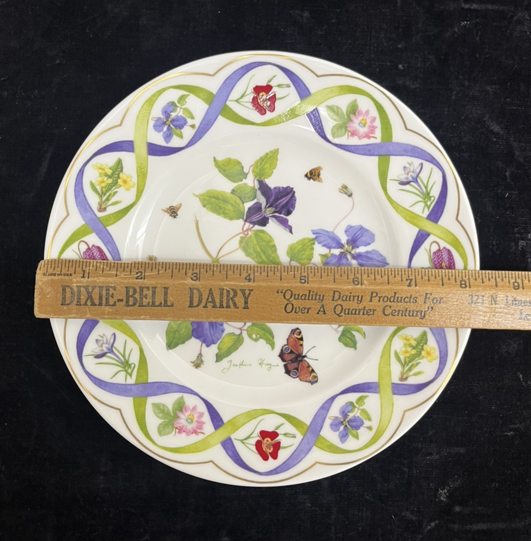 Wedgwood "The Flower Artists of Kew" Clematis Plate - 8.25"