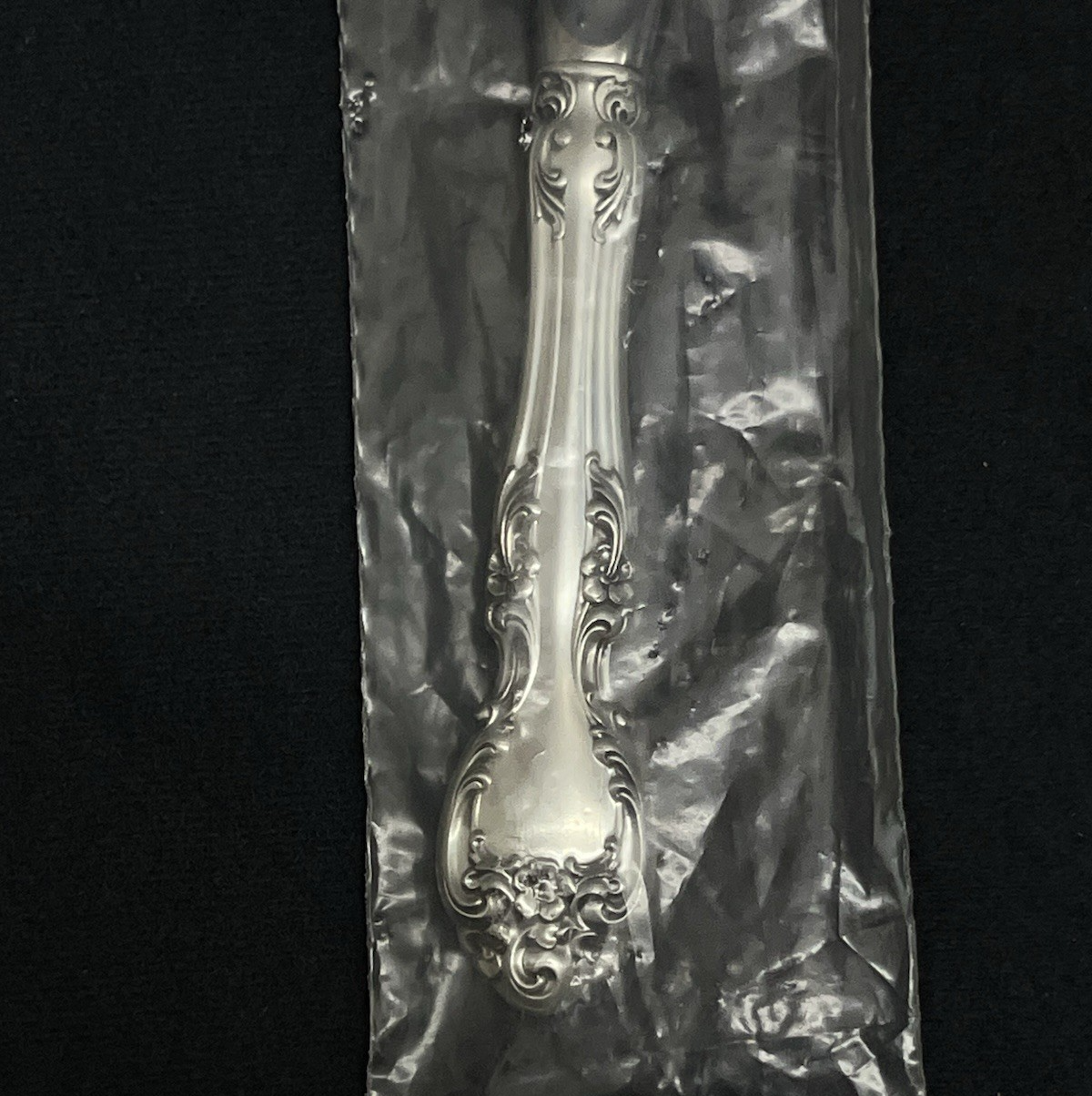 UNOPENED Melrose by Gorham 77.06g Sterling Silver Place Size Knife 9 1/8"