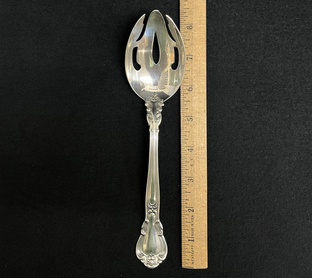 Chantilly by Gorham Sterling Silver 63.33g Pierced Serving Tablespoon 8 3/8"