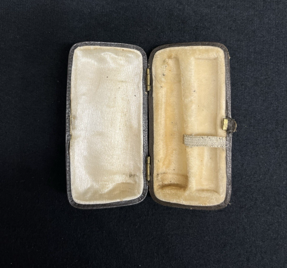 English Birmingham 1827 Briar Wood & 9k Gold Banded Cigarette Holder w/ Case