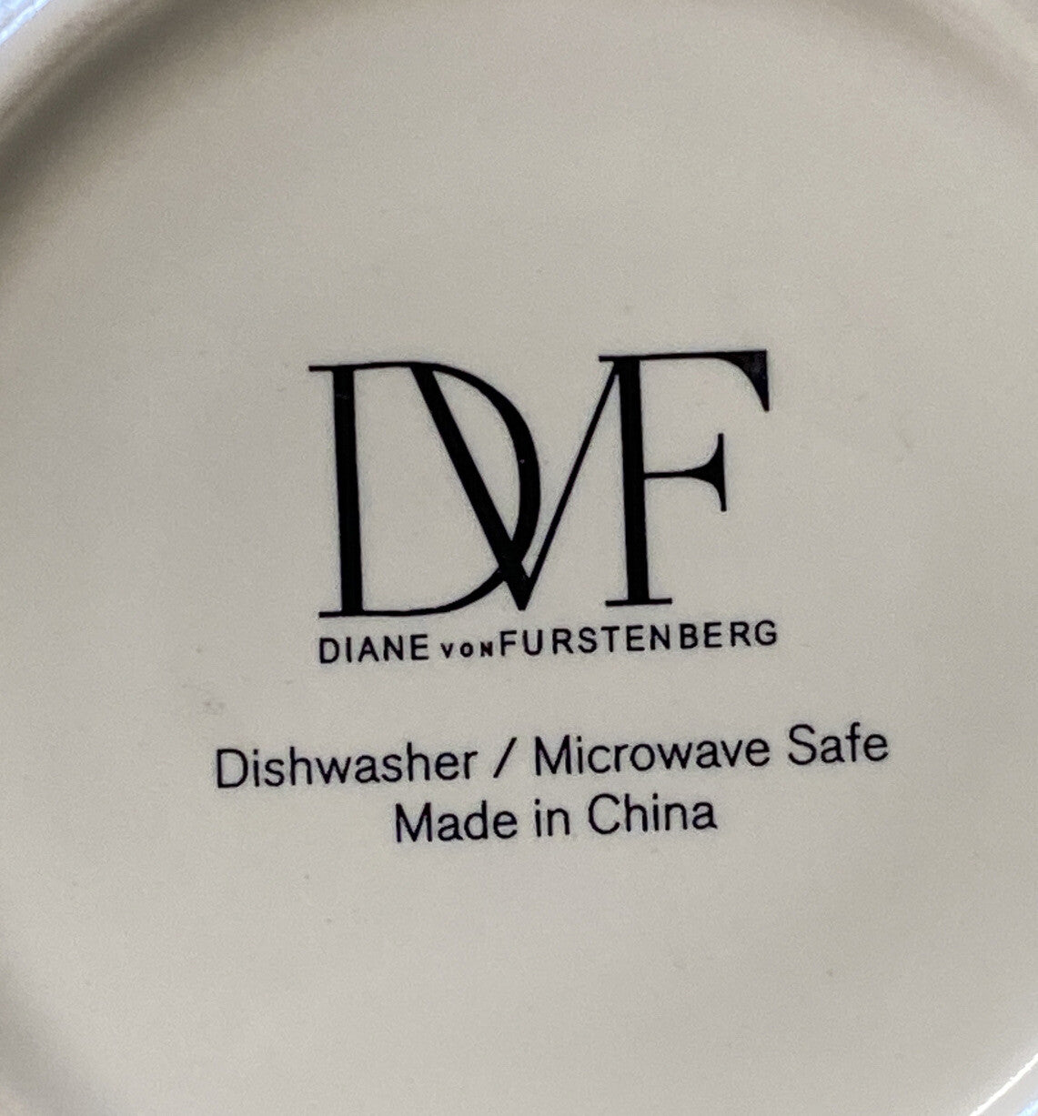 Diane Von Furstenberg Espresso Coffee Tea Cup & Saucer Set of 4 NIB BH83