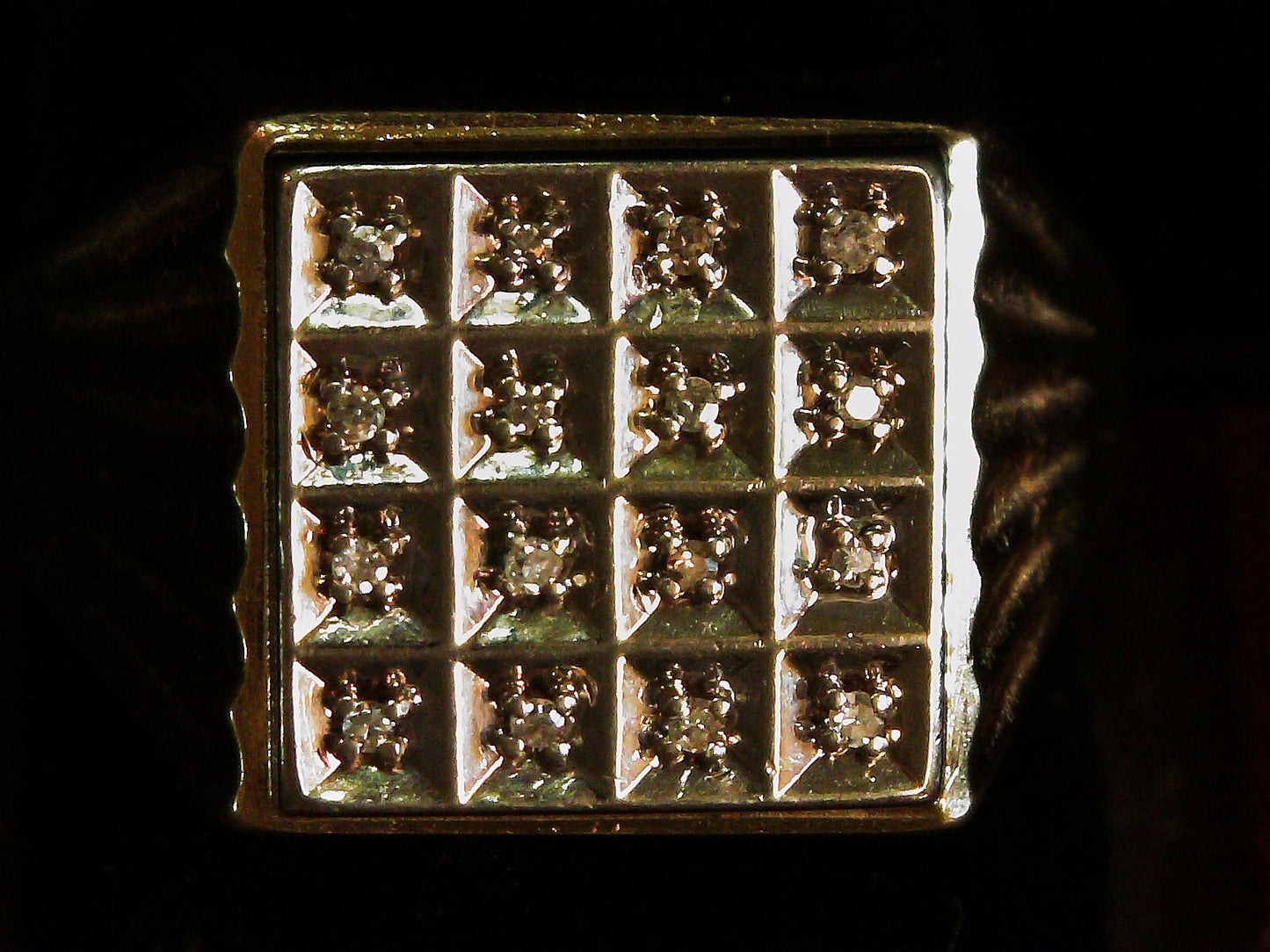 8G Men's 10k Yellow & White Gold .16cts Diamond TW Ring Size 12.25