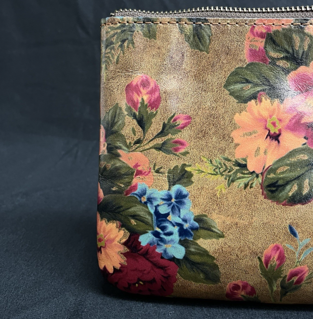 Patricia Nash Cassini  Vintage Victorian Garden Leather Wristlet 9"