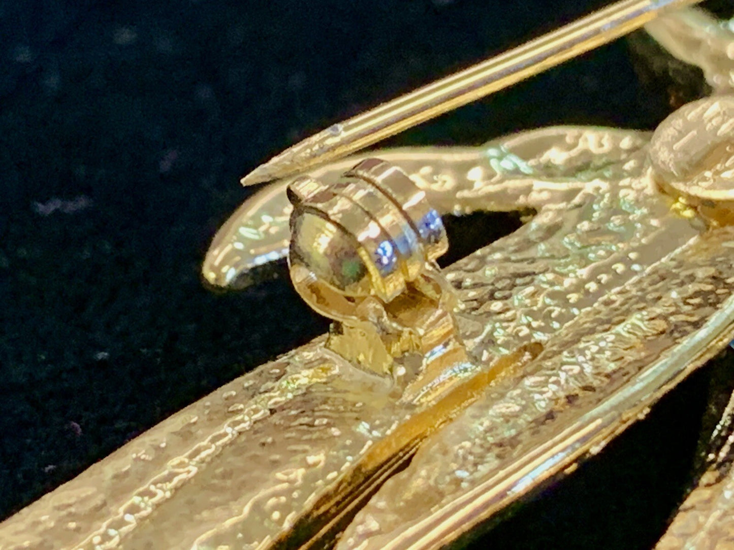 Lind  Signed 14KEP Exotic Bird Parrot Pin Brooch Multicolor Rhinestones 3 1/4" H