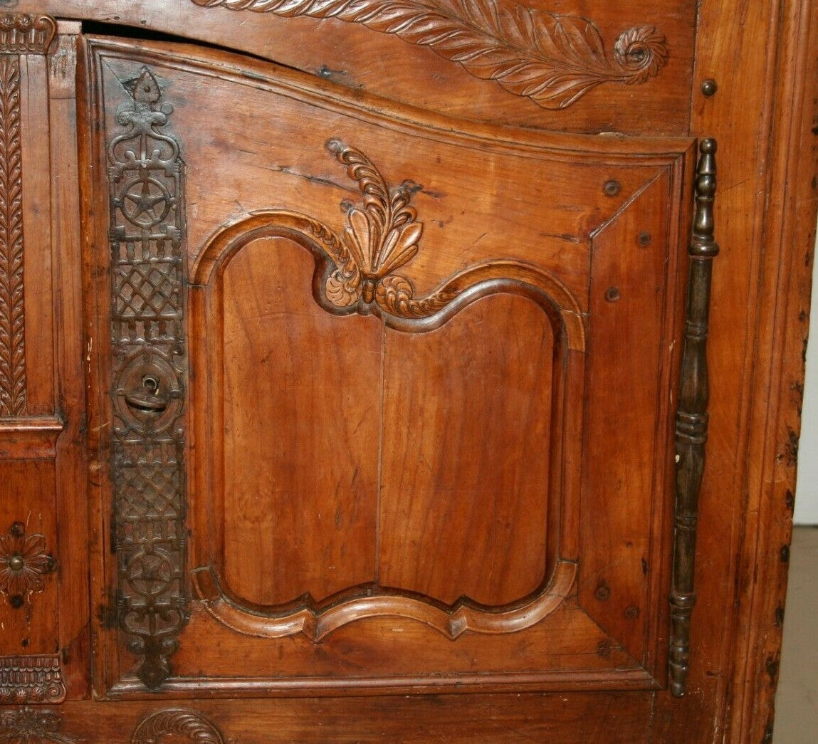 French Antique Renaissance Cupboard Vaisselier cabinet 1700s China Display