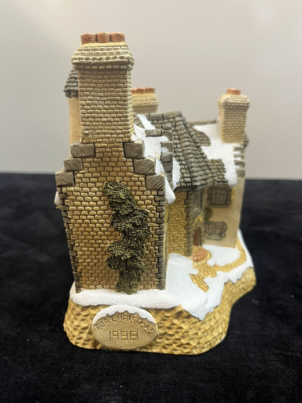 CHRISTMAS IN SCOTLAND AND HOGMANAY by David Winter Special For Christmas 1988