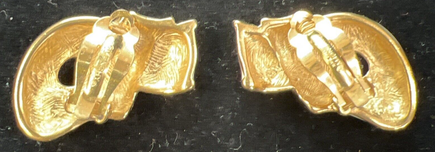 Vintage GIVENCHY - cream enamel - gold tone - Ribbon Knot  CLIP EARRINGS