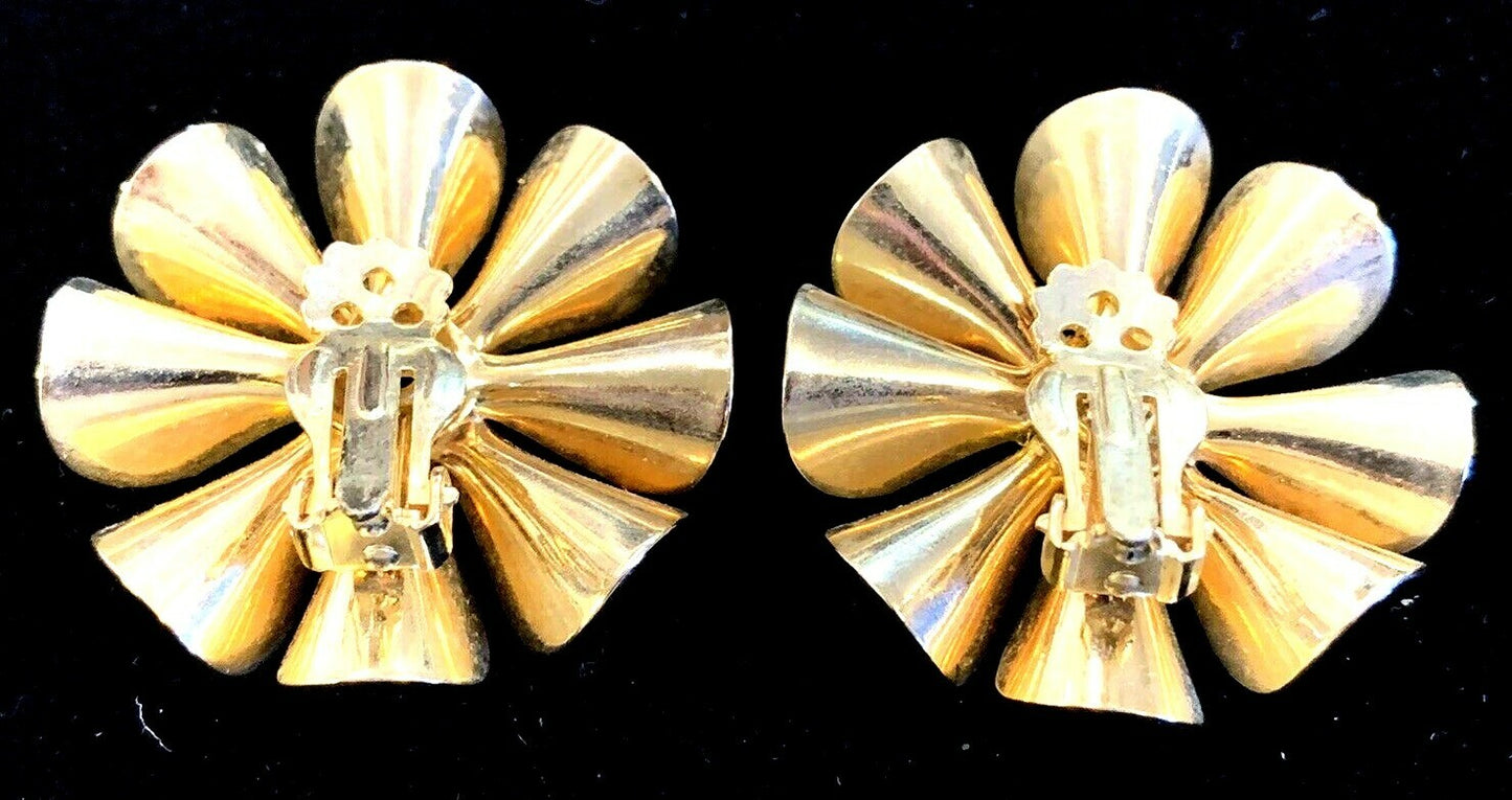 Vintage Large All Metal  Flower Earrings Clip On Gold Tone 3D 1.5"