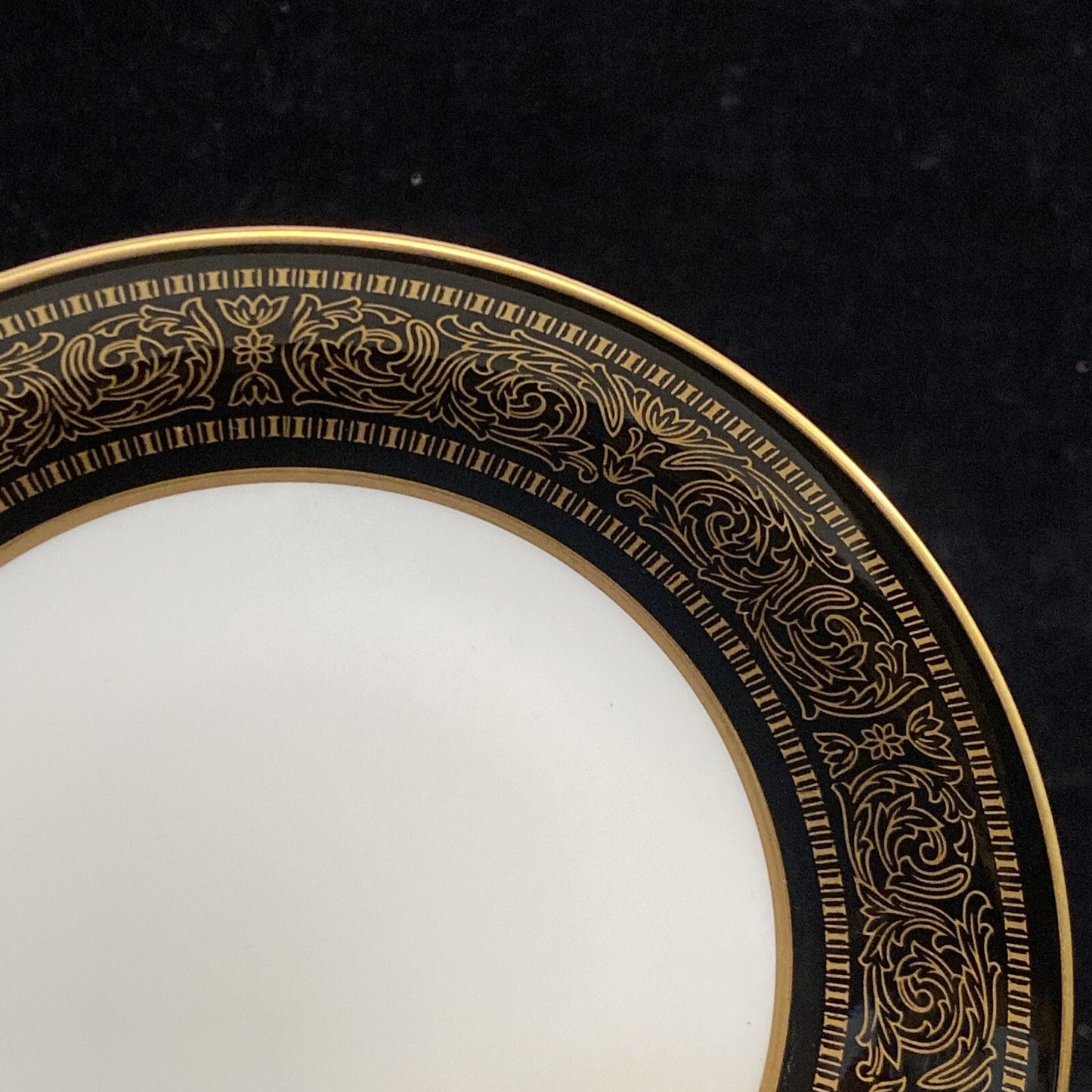 MIKASA Bone China Mount Holyoke 5 5/8" Fruit/Dessert Bowl