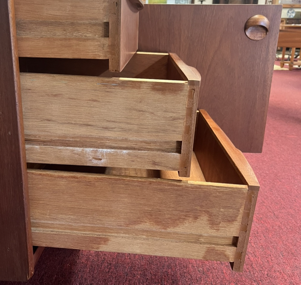 1960's McINTOSH 'DUNFERMLINE' MID-CENTURY MODERN TEAK SIDEBOARD  w/ FOLDOUT BAR
