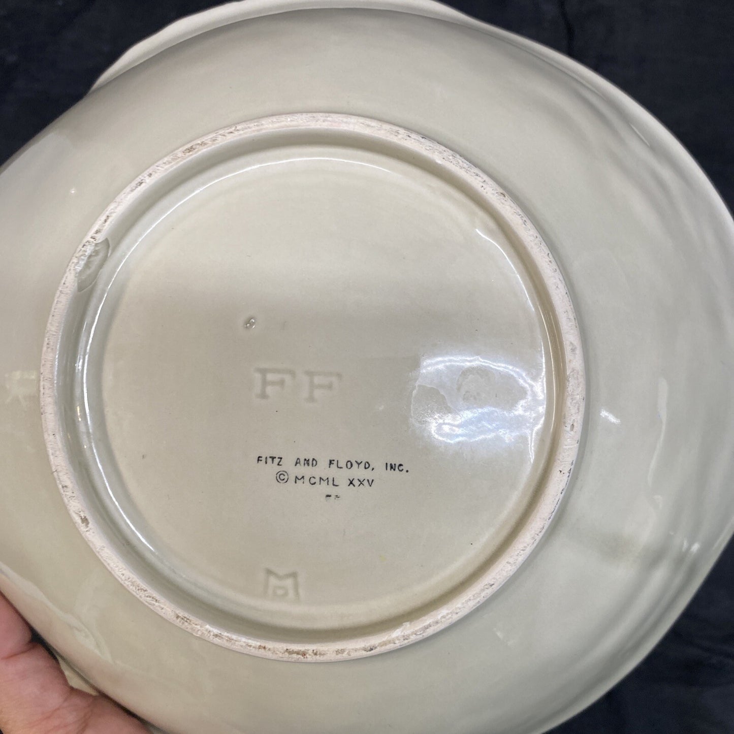 Fitz & Floyd Ivory Colored Fish Chip & Dip Bowl