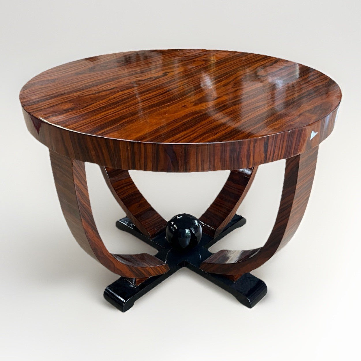 ART DECO STYLE ROUND CENTER TABLE 31" DIAMETER
