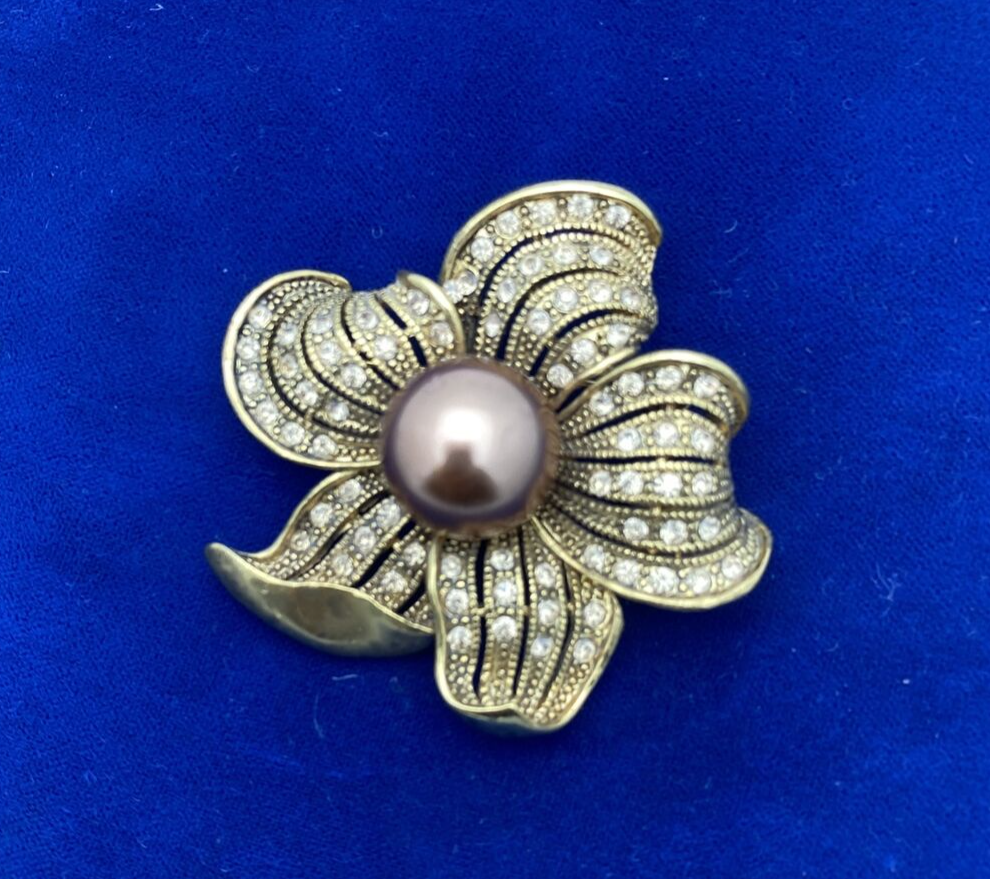 Vintage 1970s Dogwood Flower Amber Rhinestone Brooch  Gold Tone Pin Lg Pearl Ctr