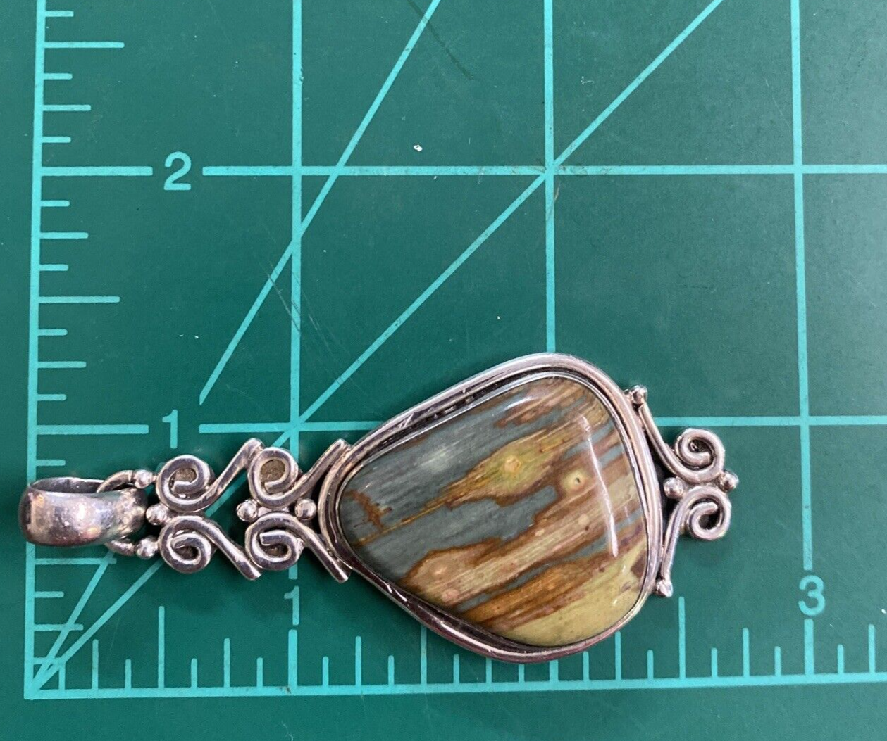 925 Sterling Silver & Freeform Agate Pendant 20.4g