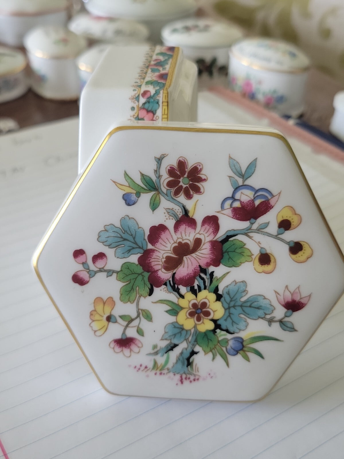 VINTAGE COALPORT CHINA TRINKET BOX W/ LID- MING ROSE  FLORAL MADE IN ENGLAND