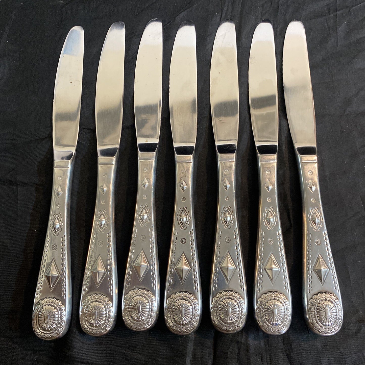 Wallace "Taos" Stainless Steel 8 3/4" Butter Knives Set of 7