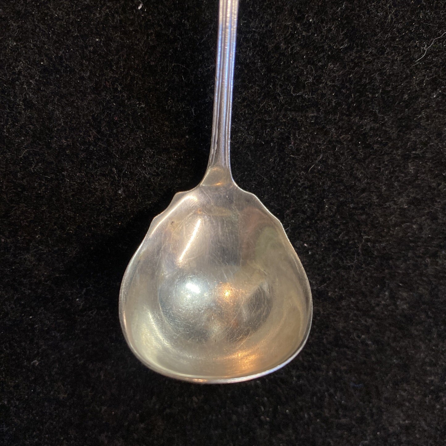 P.W. Ellis & Co. "Chippendale" 5" Sauce Ladle 16.5g Monogrammed 1922