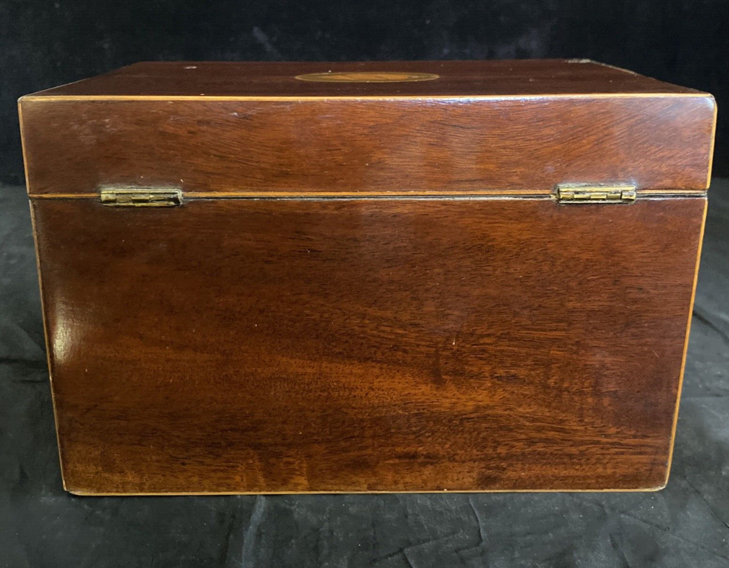 ANTIQUE ENGLISH GEORGIAN INLAID MAHOGANY TEA CADDY W MIXING BOWL SHELL MOTIF 19C