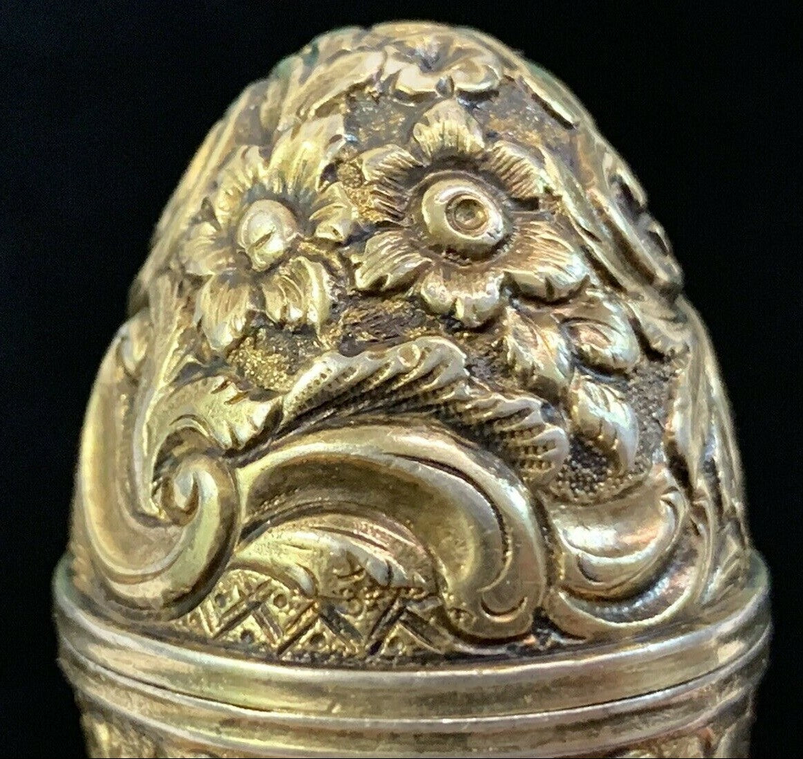 Ornate Silver Gilt Repousse Cachou Patch Snuff Box Georgian London 1760 Pendant