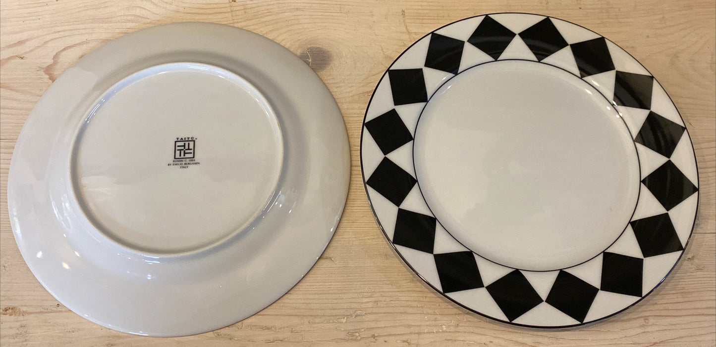 Taitu “Rombi”  Italy Emilio Bergamin 10 3/8” Dinner Plates 1984 Set Of 2