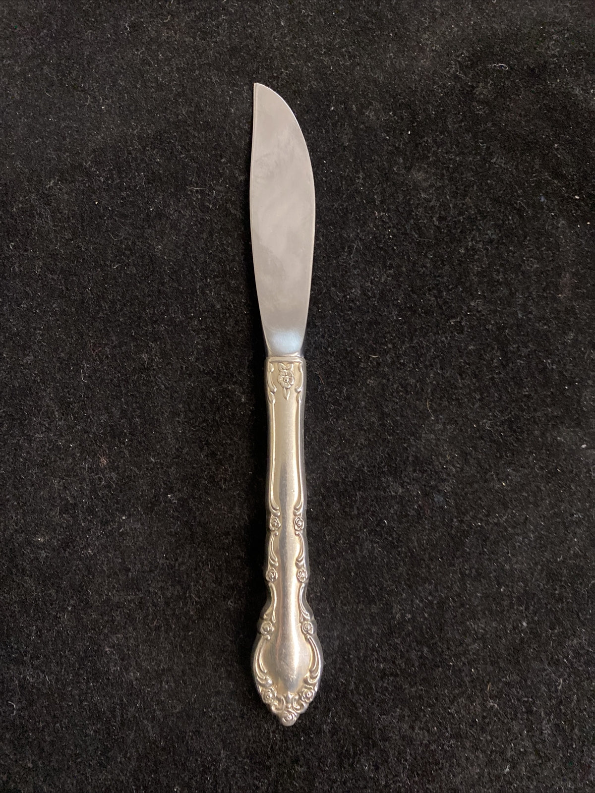 Sterling Heirloom Grandeur Pattern by Oneida 6 3/4" Master Butter Knife 48g