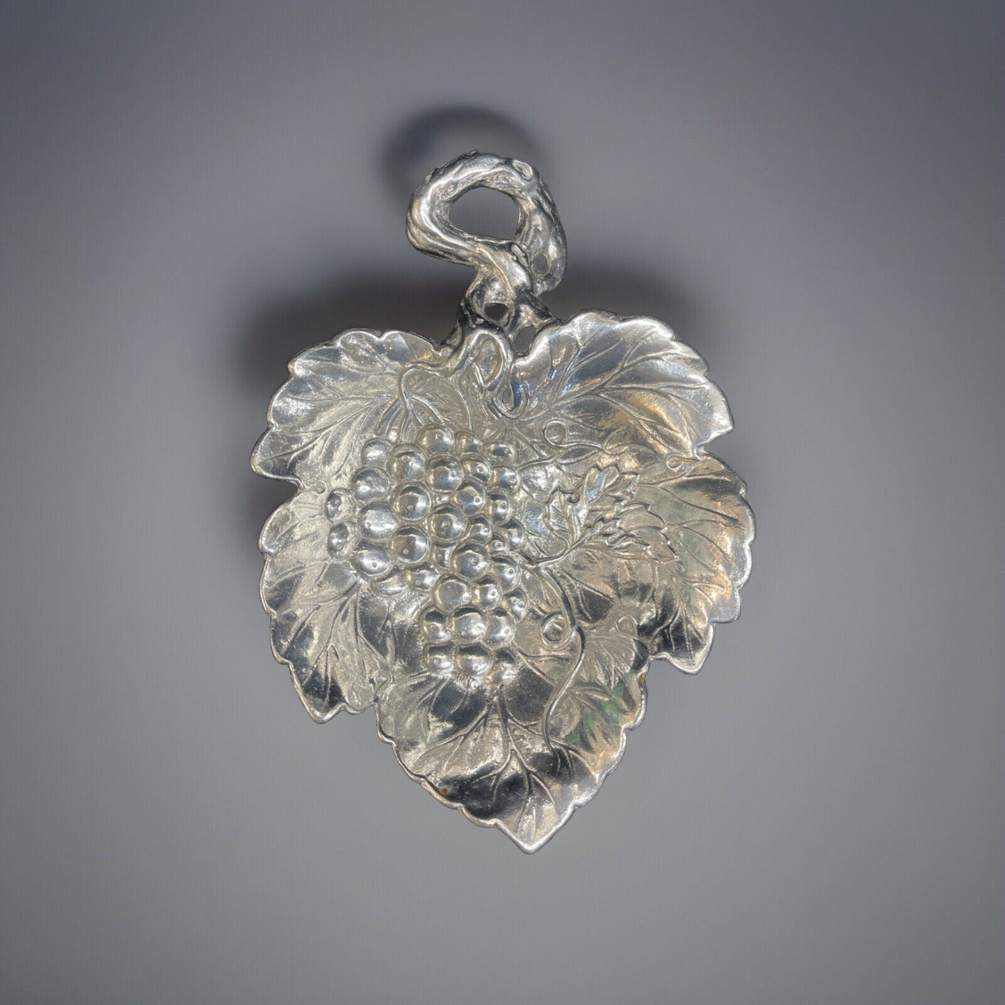 Arthur Court Aluminum Holloware Grape 7" Leaf Dish Bon-Bon Tray