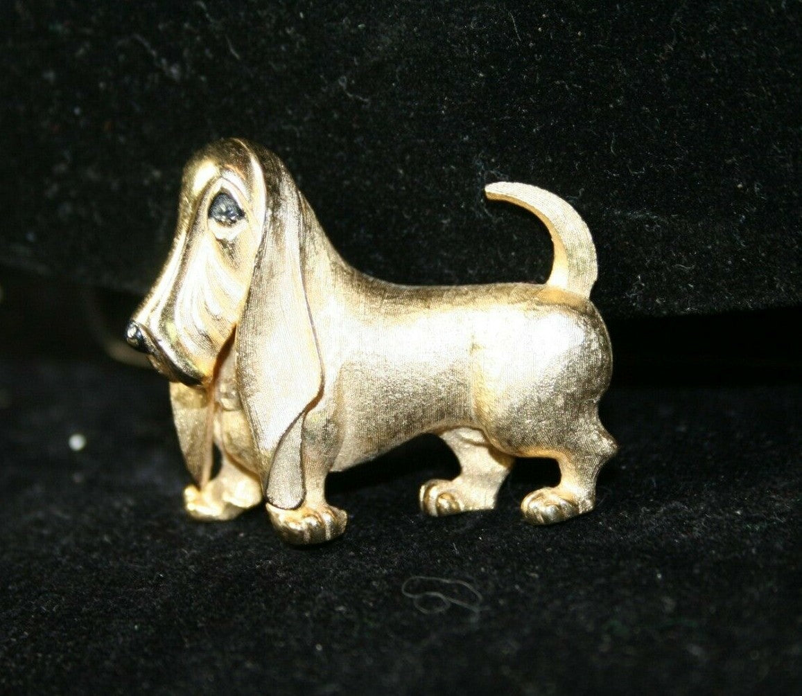 50s Signed BOUCHER Goldtone BASSET HOUND Shape Pin Brooch #81716