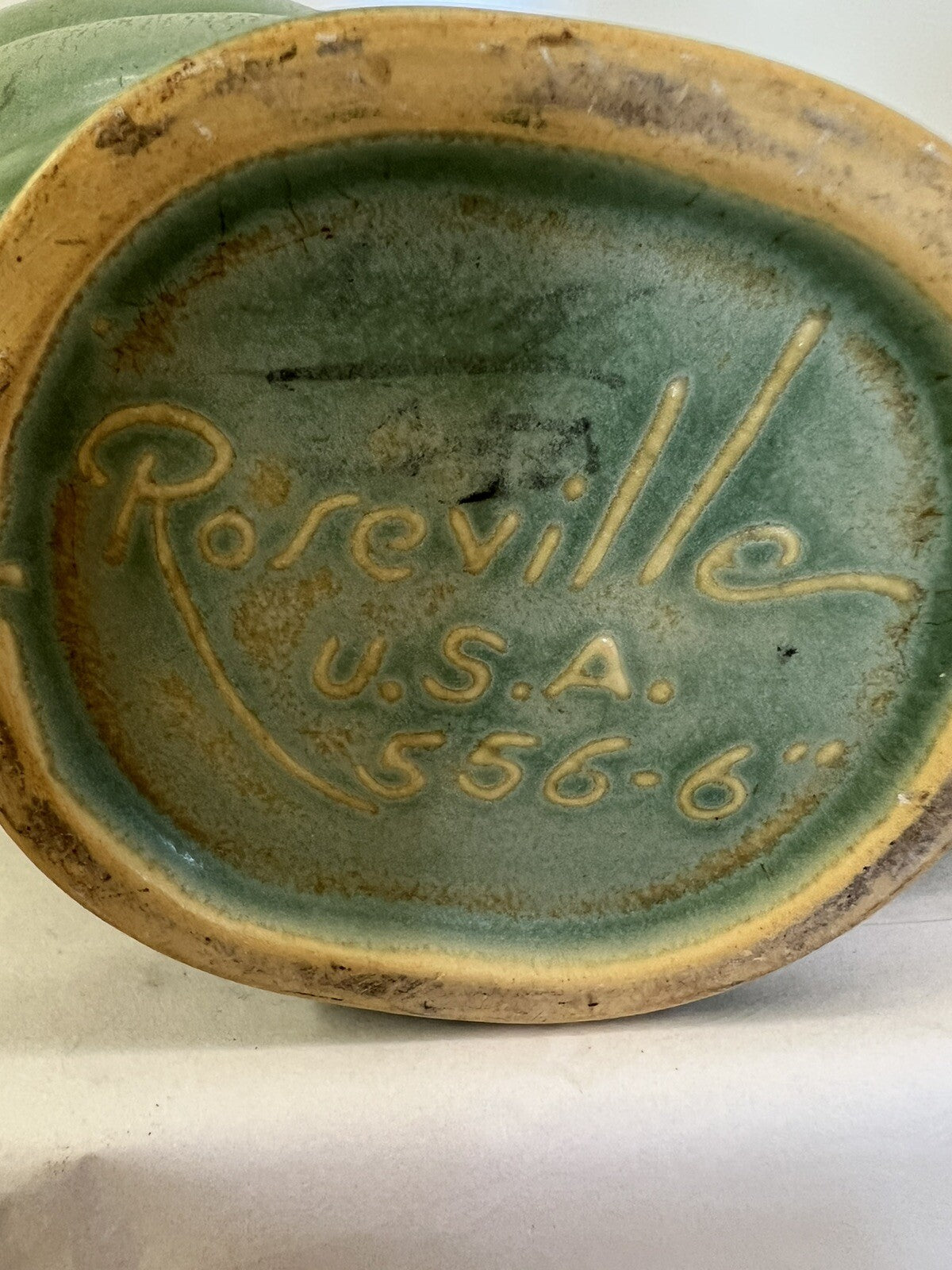 ROSEVILLE U.S.A. 556-6" CORNUCOPIA  Green Horn of Plenty Capri Line