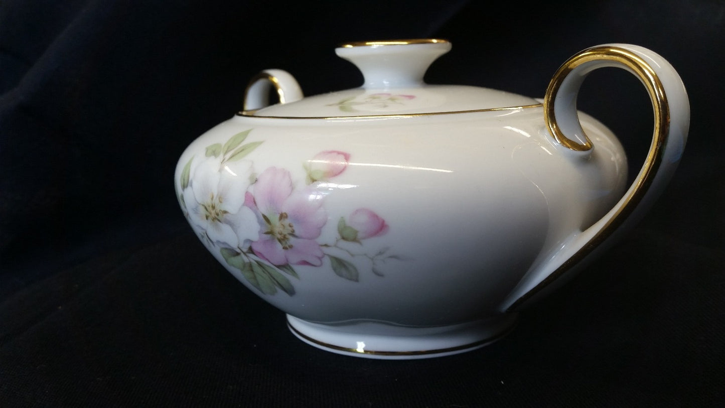 TIRSCHENREUTH china APPLE BLOSSOM 246 white SUGAR BOWL with LID 2-1/2"