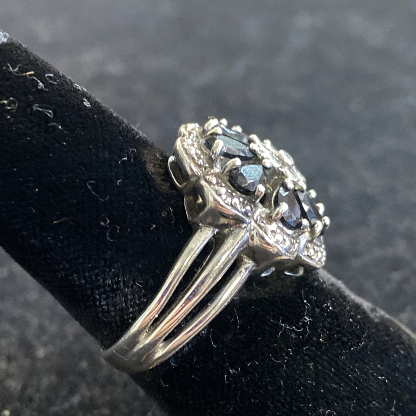 Sterling Silver 925 Onyx & CZ Stones Flower Shaped Ring SZ 7 7.2g