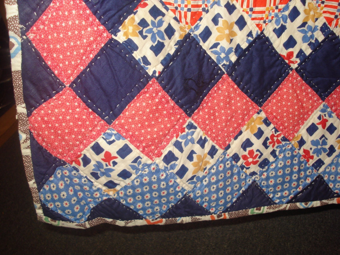 HANDSTITCHED PATCHWORK APPLIQUE DIAMOND PATTERN QUILT BEDSPREAD