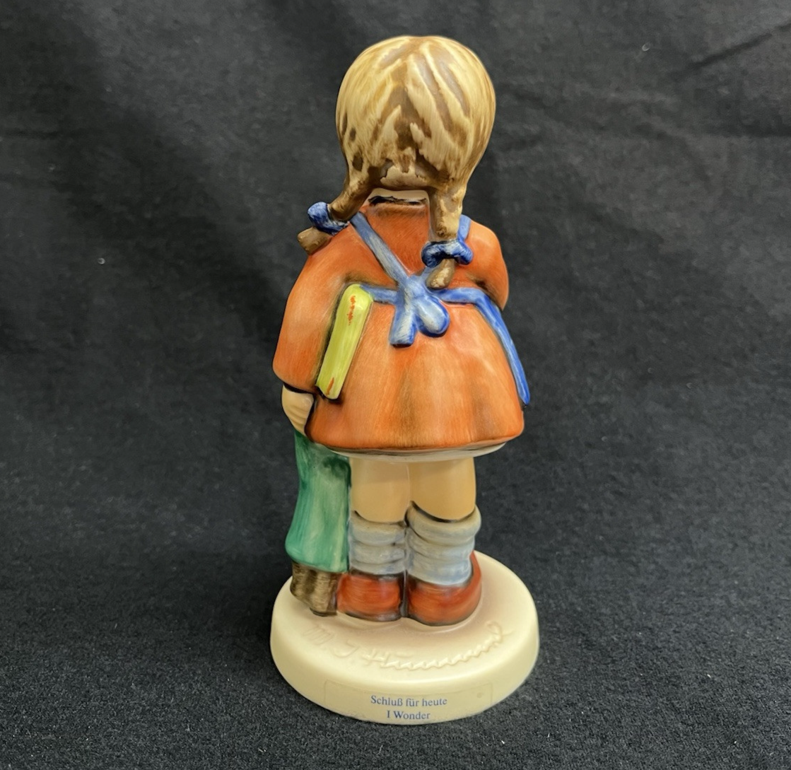 1988 M.I. Hummel Club Exclusive Goebel "I Wonder" Porcelain Figurine #486
