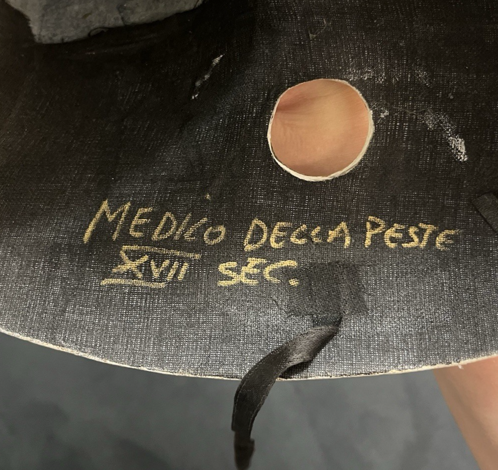 Set of 2 AGOSTINO DESSI & ALICE ATELIER ITALIAN PAPIER MACHE THEATER OPERA MASKS