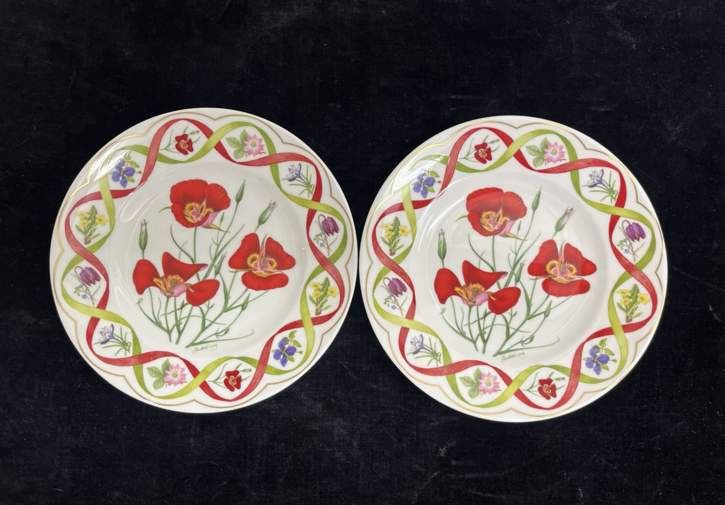 Wedgwood "The Flower Artists of Kew" Mariposa Lilies Plates Set of 2 - 8.25"