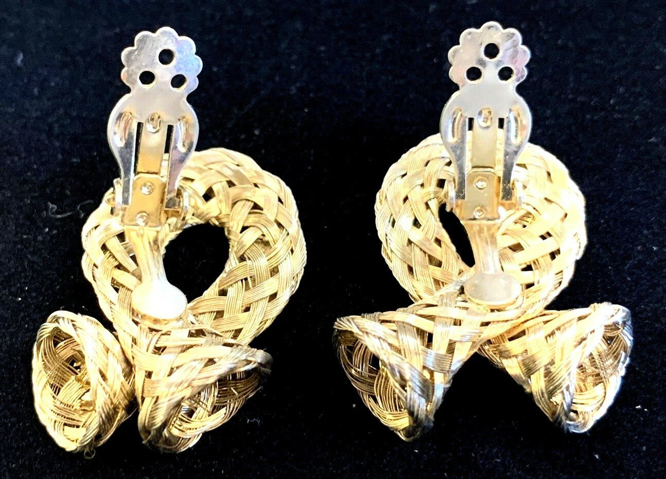 Basket Woven Gold Mesh  Clip on Vintage Earrings Swirl