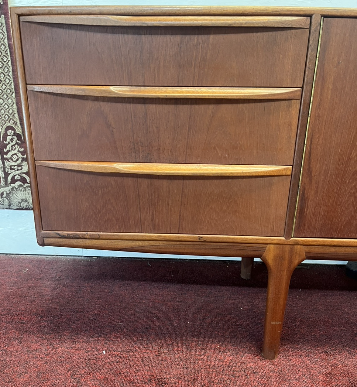 1960's McINTOSH 'DUNFERMLINE' MID-CENTURY MODERN TEAK SIDEBOARD  w/ FOLDOUT BAR