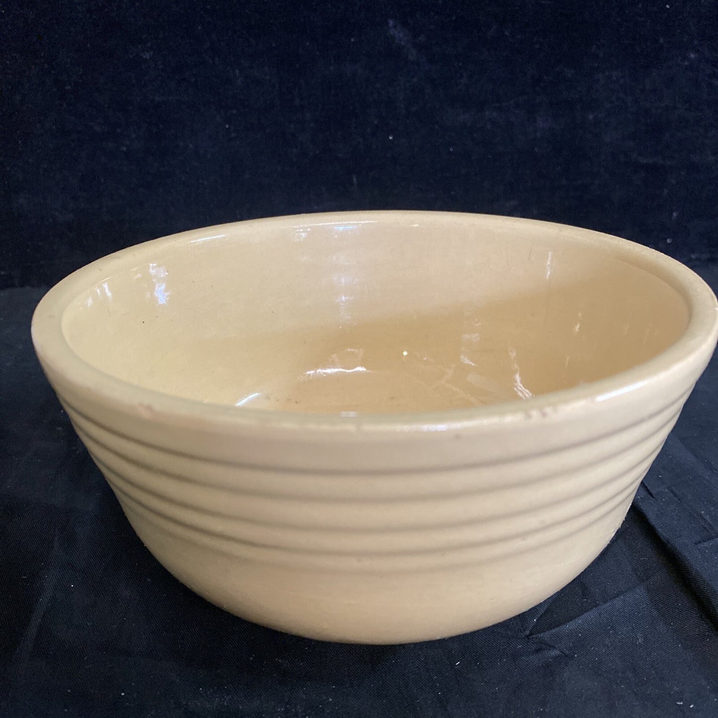 Watt Ware USA Apple and Red Bud Graduated Ribbed Bowl Set of 3