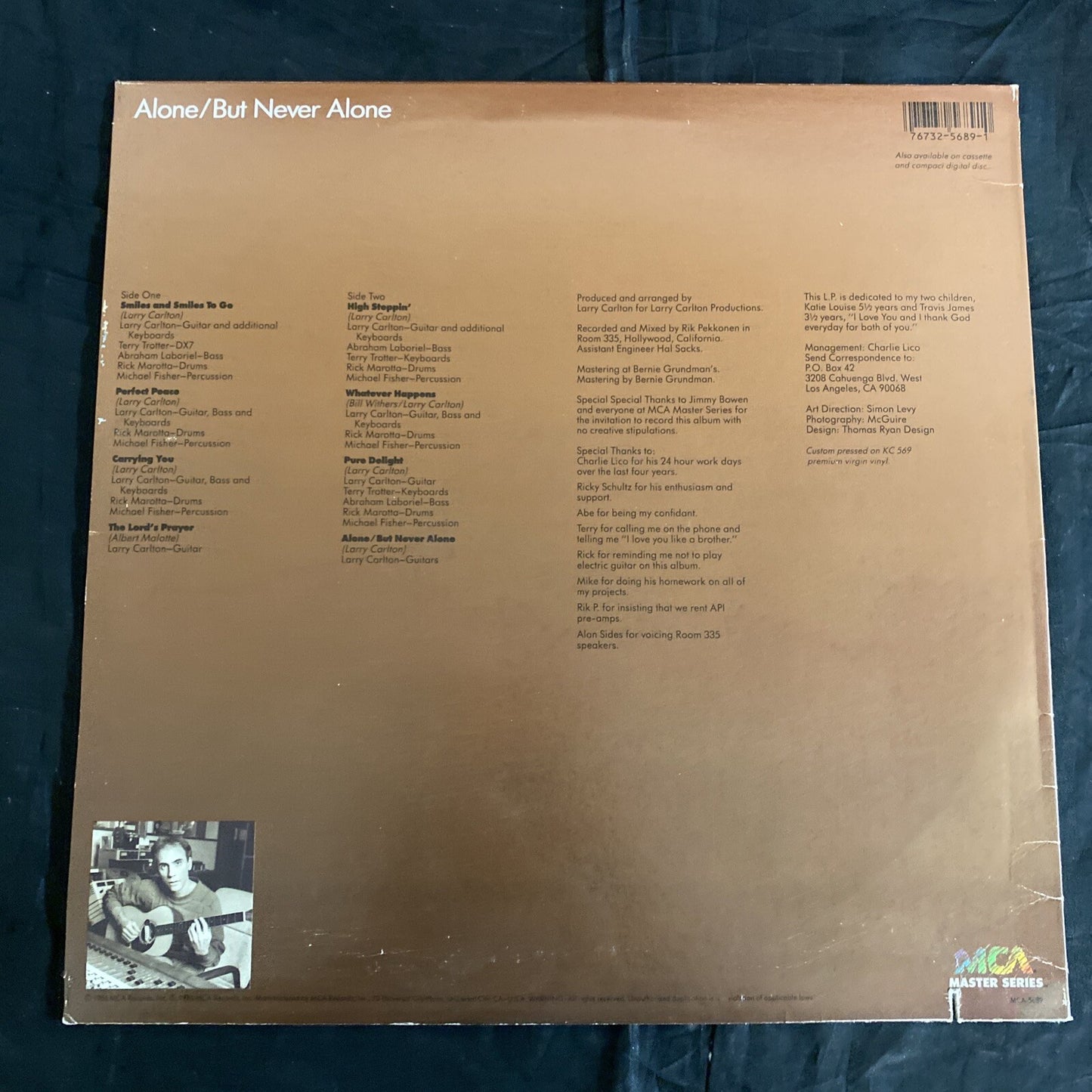 Larry Carlton "Alone/But Never Alone" 1986 MASTERS SERIES MCA-5689 NM/VG+