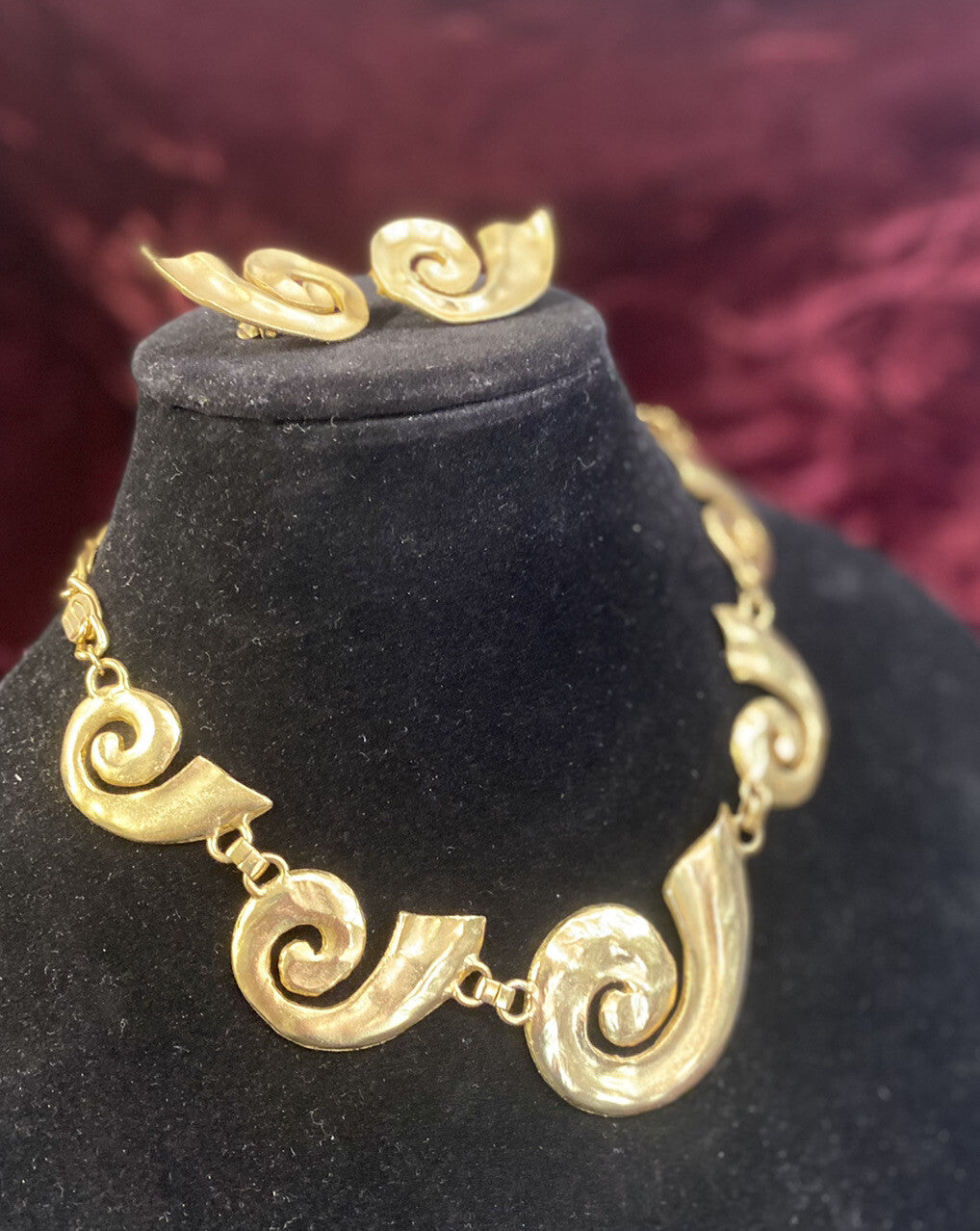 Retro Gold Plated 17" Necklace and Matching  Clip-on Earrings MCM