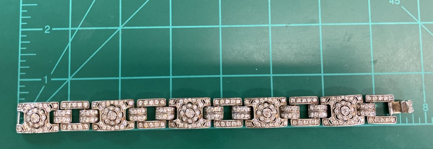 Vintage Sterling Diamante Rhinestone 7.5 "  Bracelet looks like diamonds
