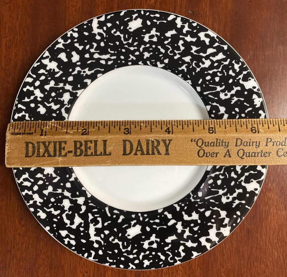 Sasaki “School House” Black & White Place Setting Dish Set Of 4